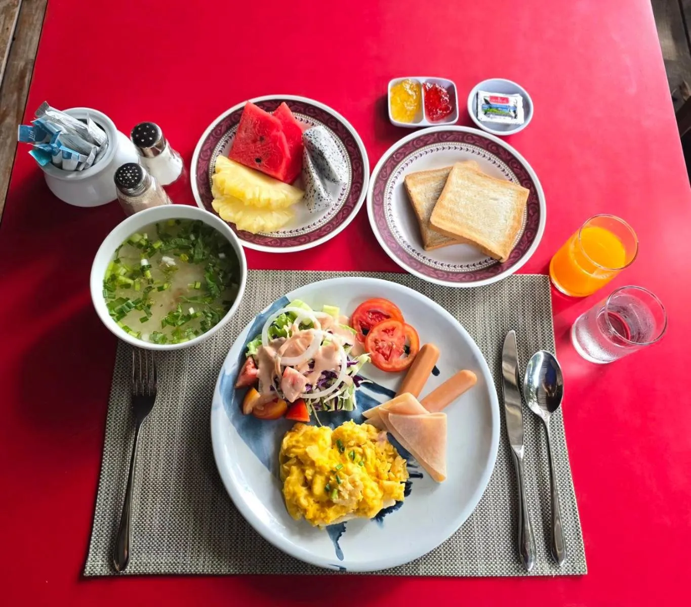 Breakfast in First Pacific Cirrus