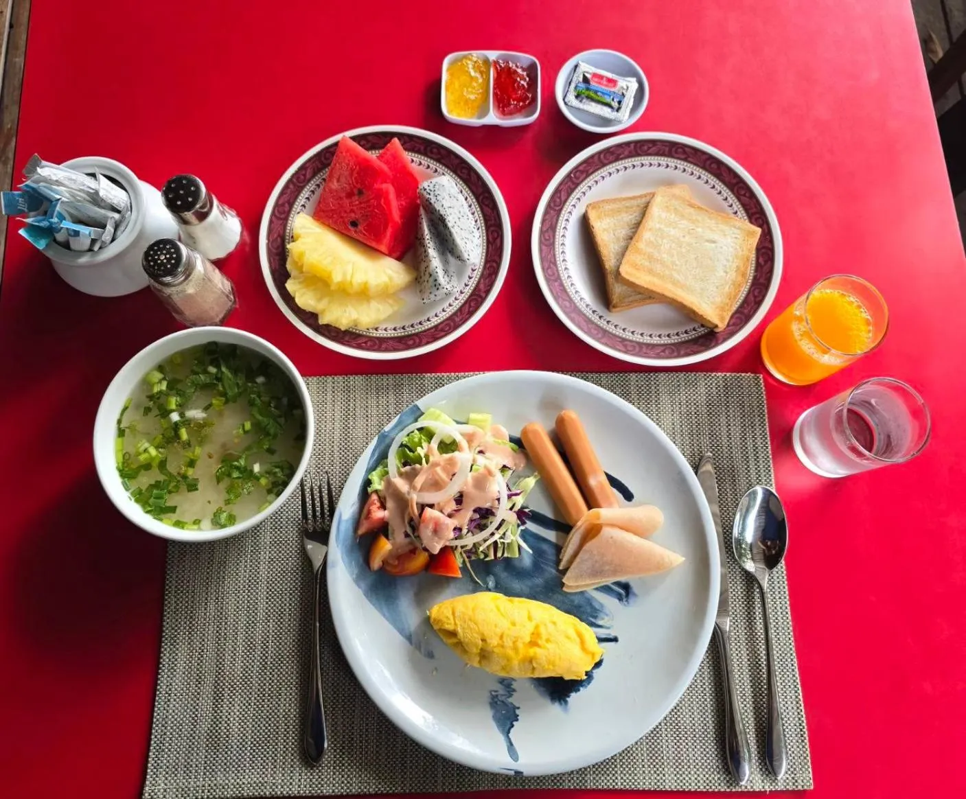 Breakfast in First Pacific Cirrus