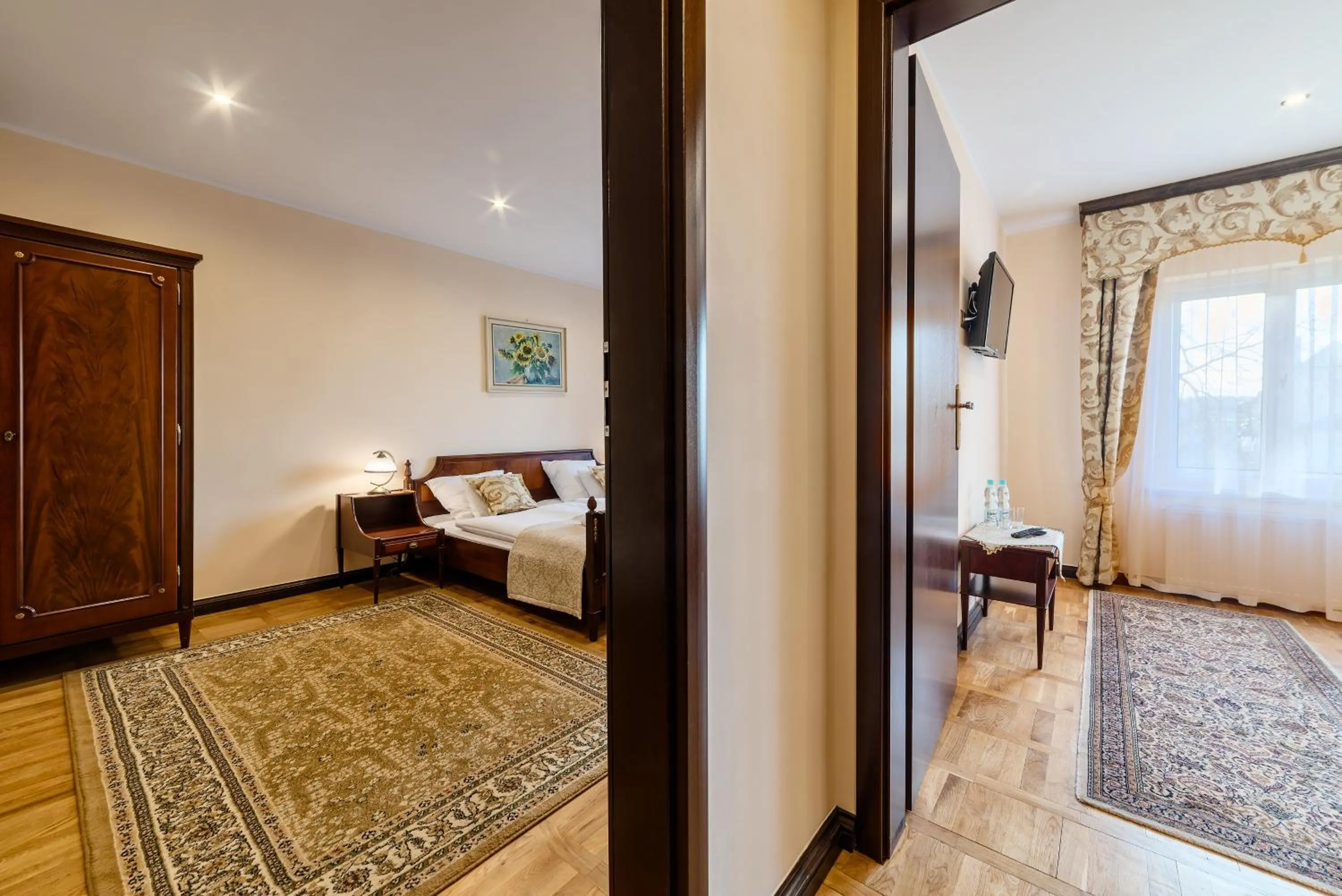 Photo of the whole room, Bed in Pałac Kłanino