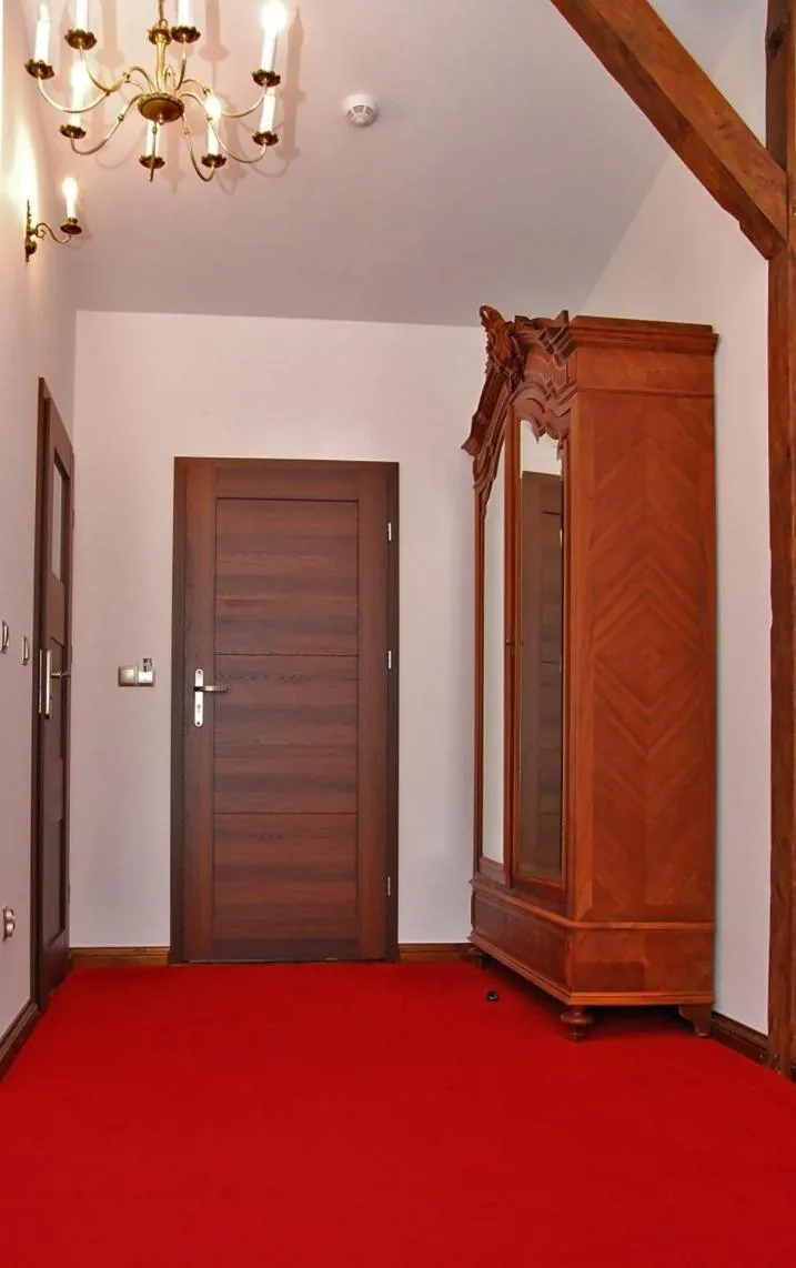 Photo of the whole room in Pałac Kłanino