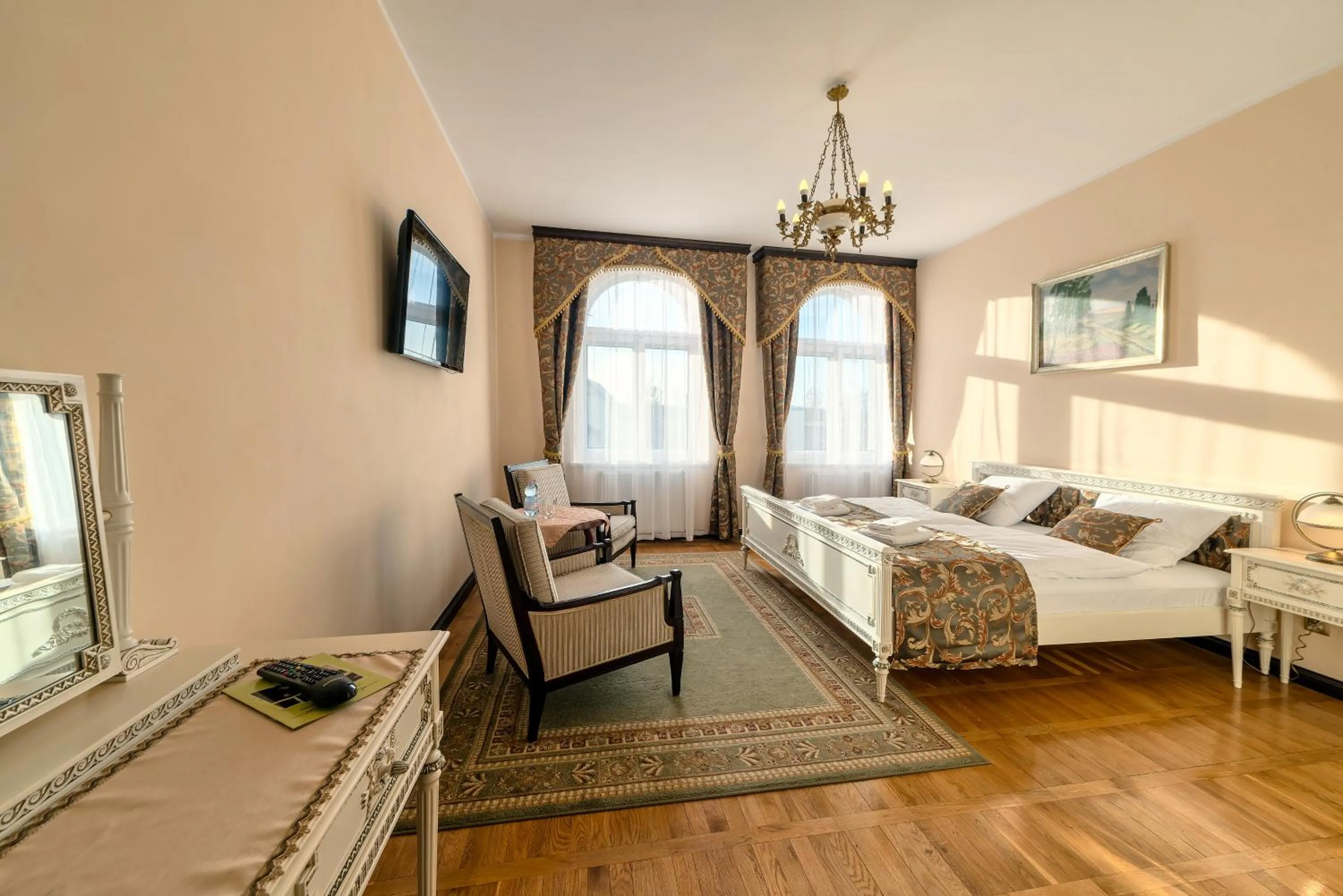 Photo of the whole room, Bed in Pałac Kłanino