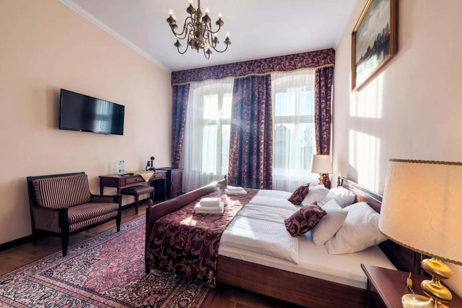 Photo of the whole room, Bed in Pałac Kłanino