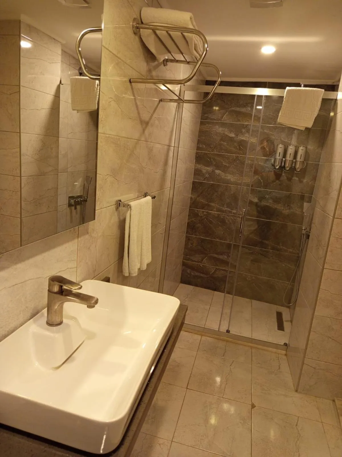 Shower in Ber Mai İnci Hotel Antalya