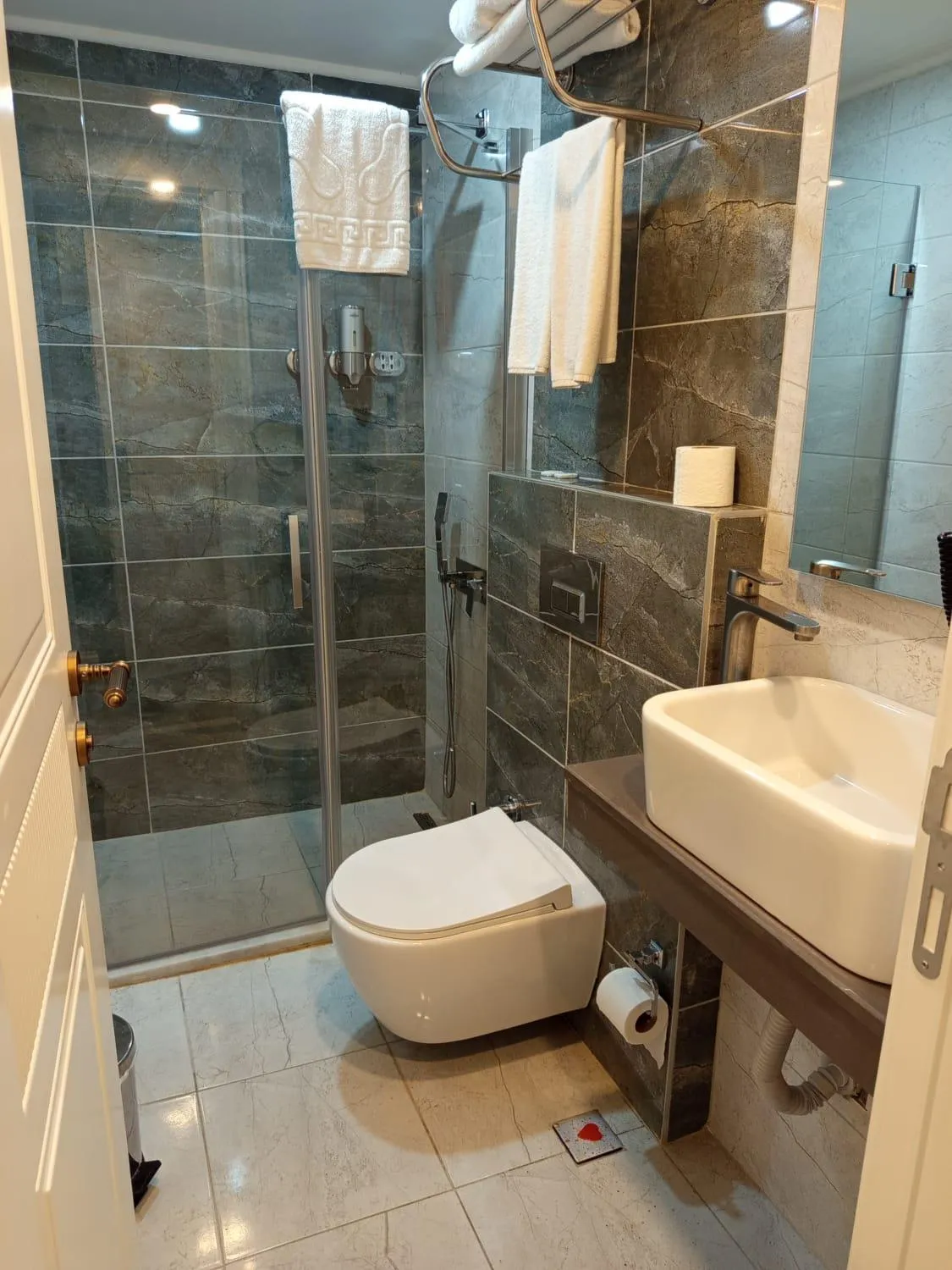 Bathroom in Ber Mai İnci Hotel Antalya