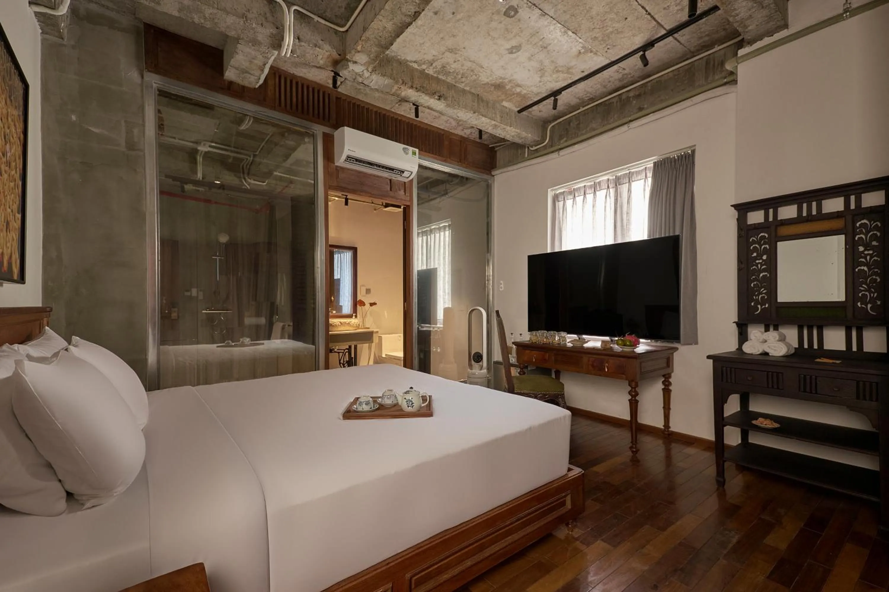 Bedroom, Bed in Anima Saigon Boutique - Vietnamese Contemporary Art Hotel