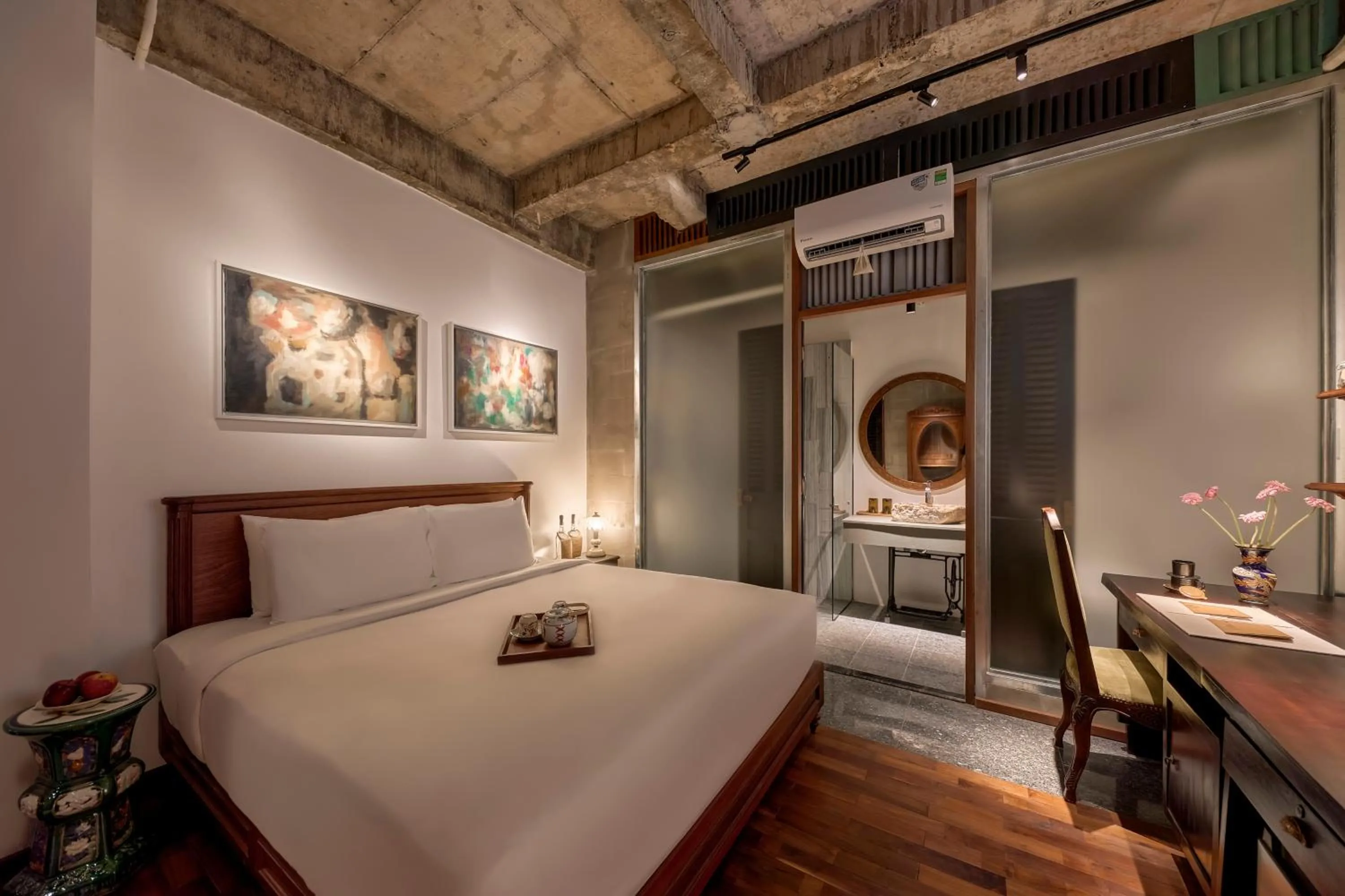 Photo of the whole room, Bed in Anima Saigon Boutique - Vietnamese Contemporary Art Hotel