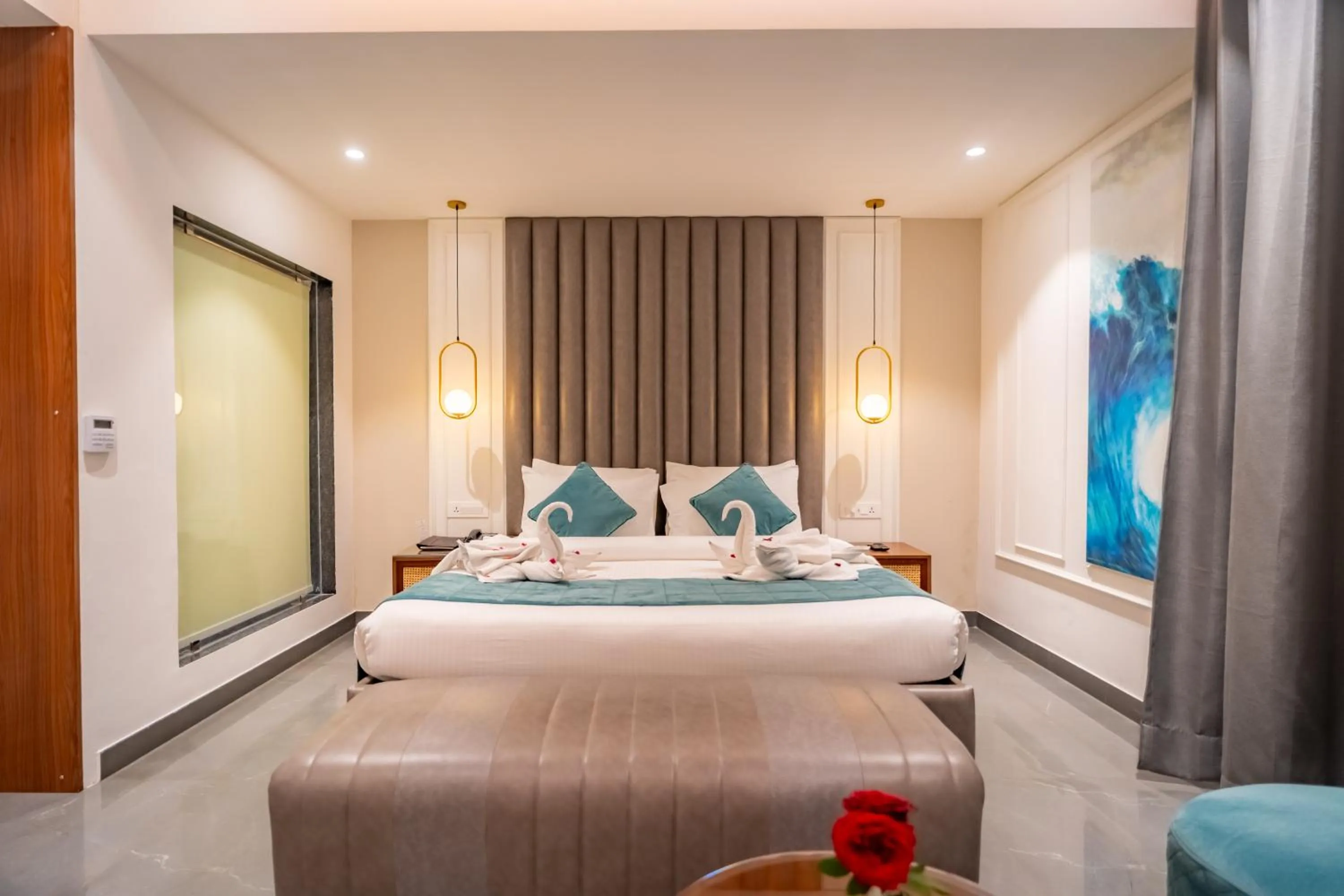 Bed in Hotel MJ Residency