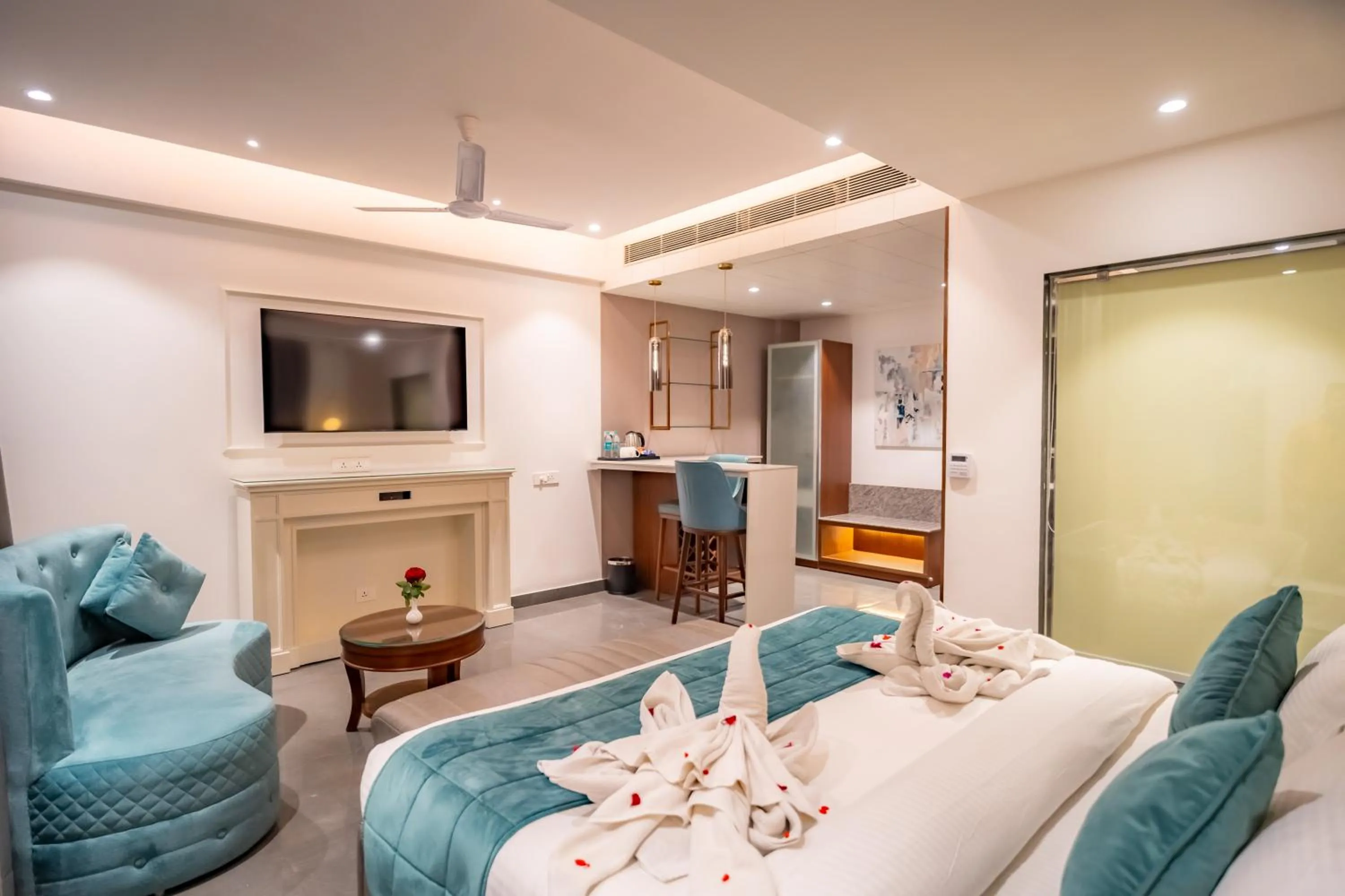 Bed in Hotel MJ Residency