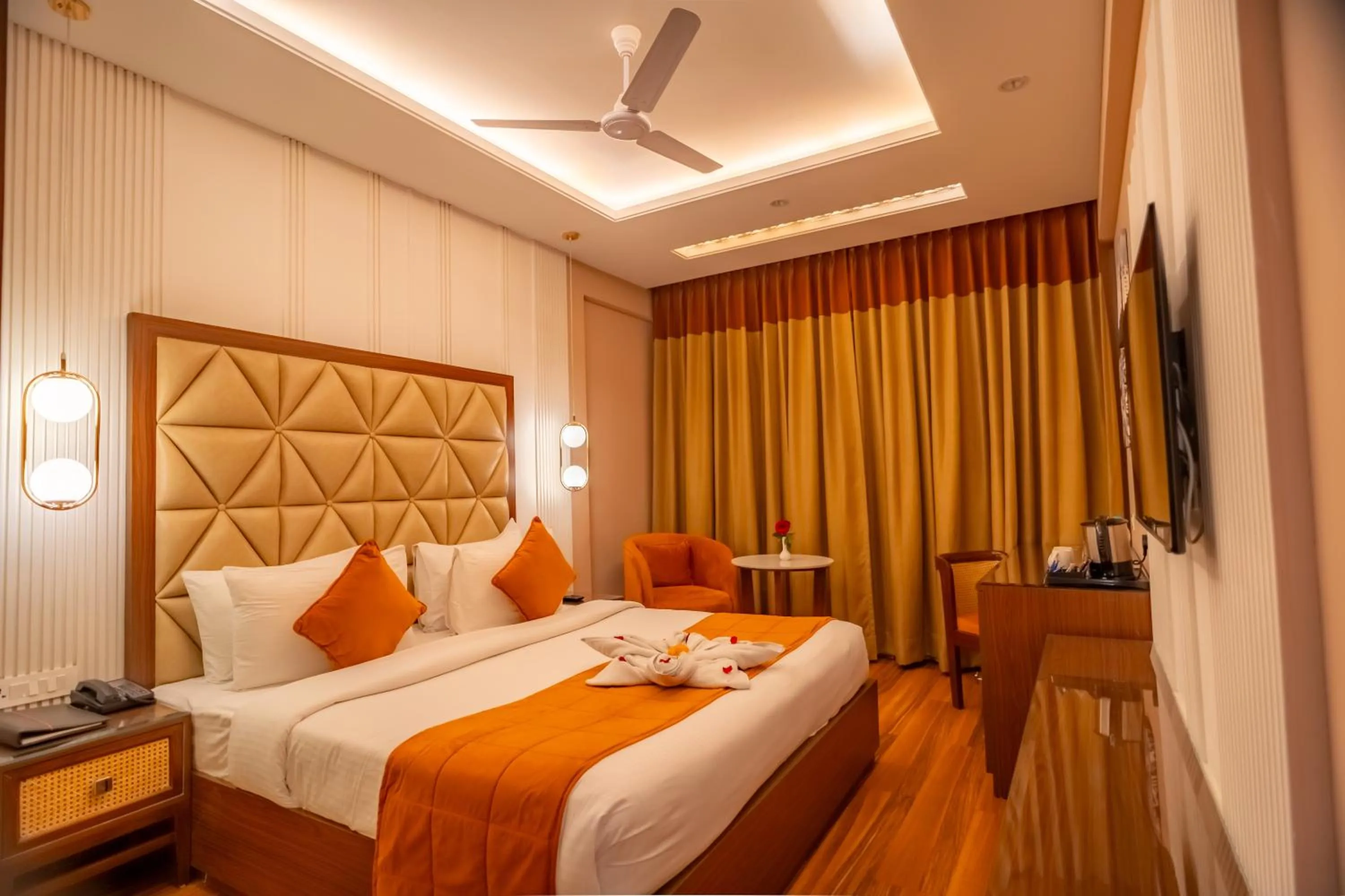 Bed in Hotel MJ Residency