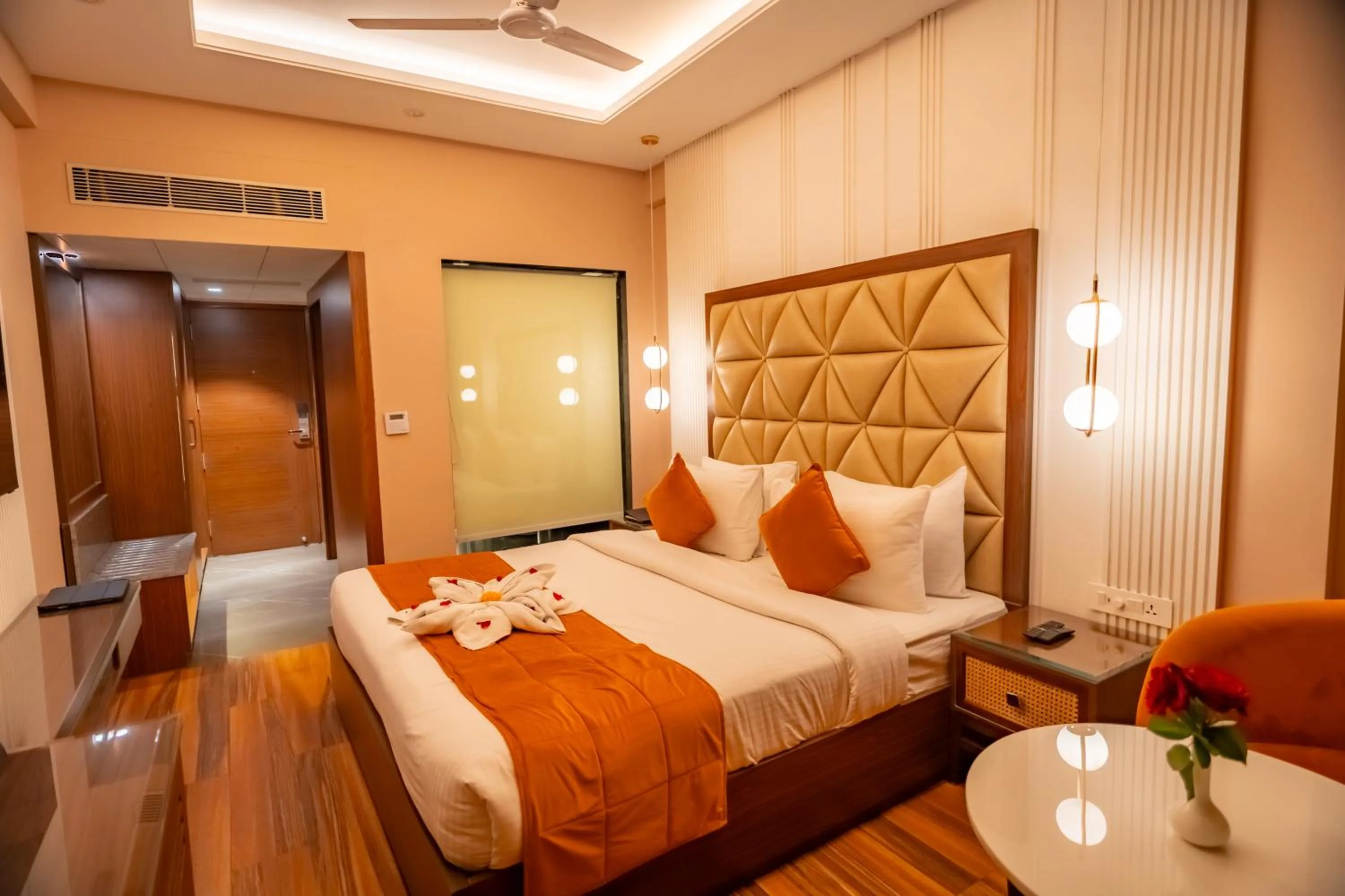 Bed in Hotel MJ Residency