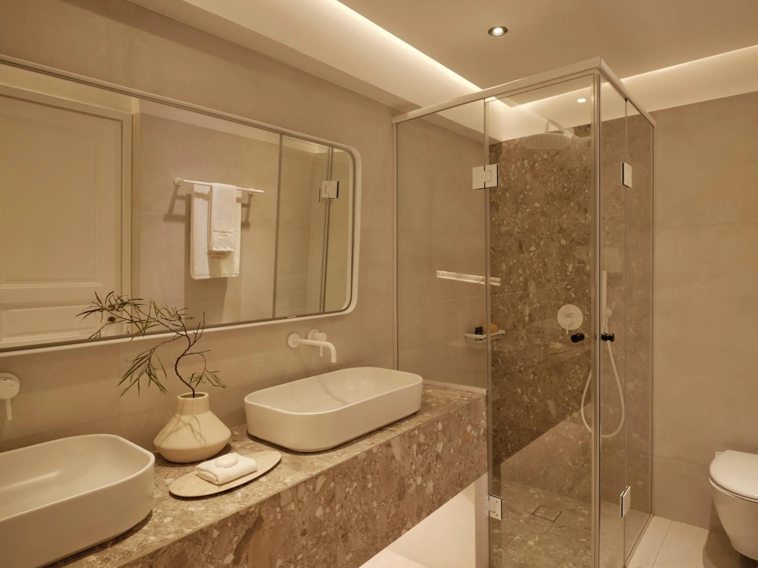 Bathroom in Andronikos Hotel