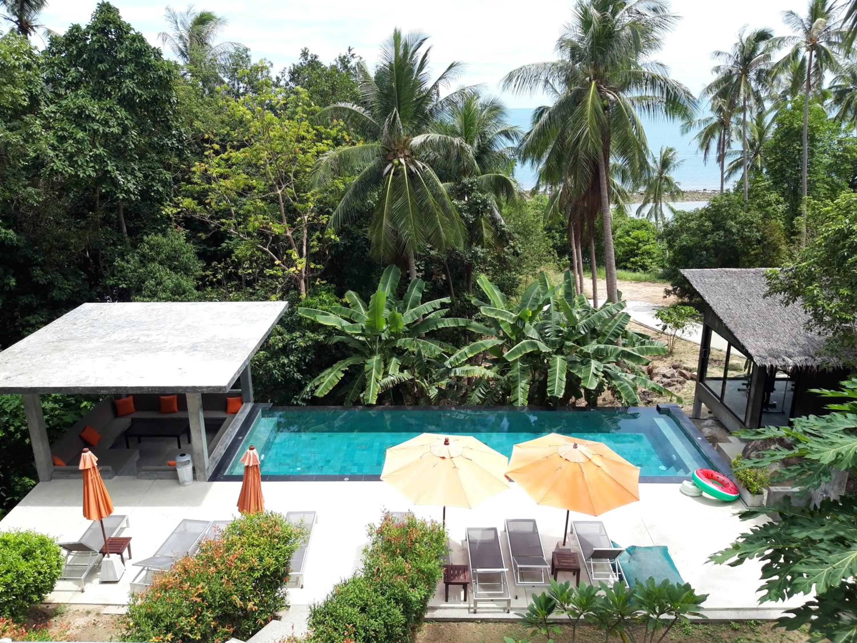Pool view in Padel Phangan Suite