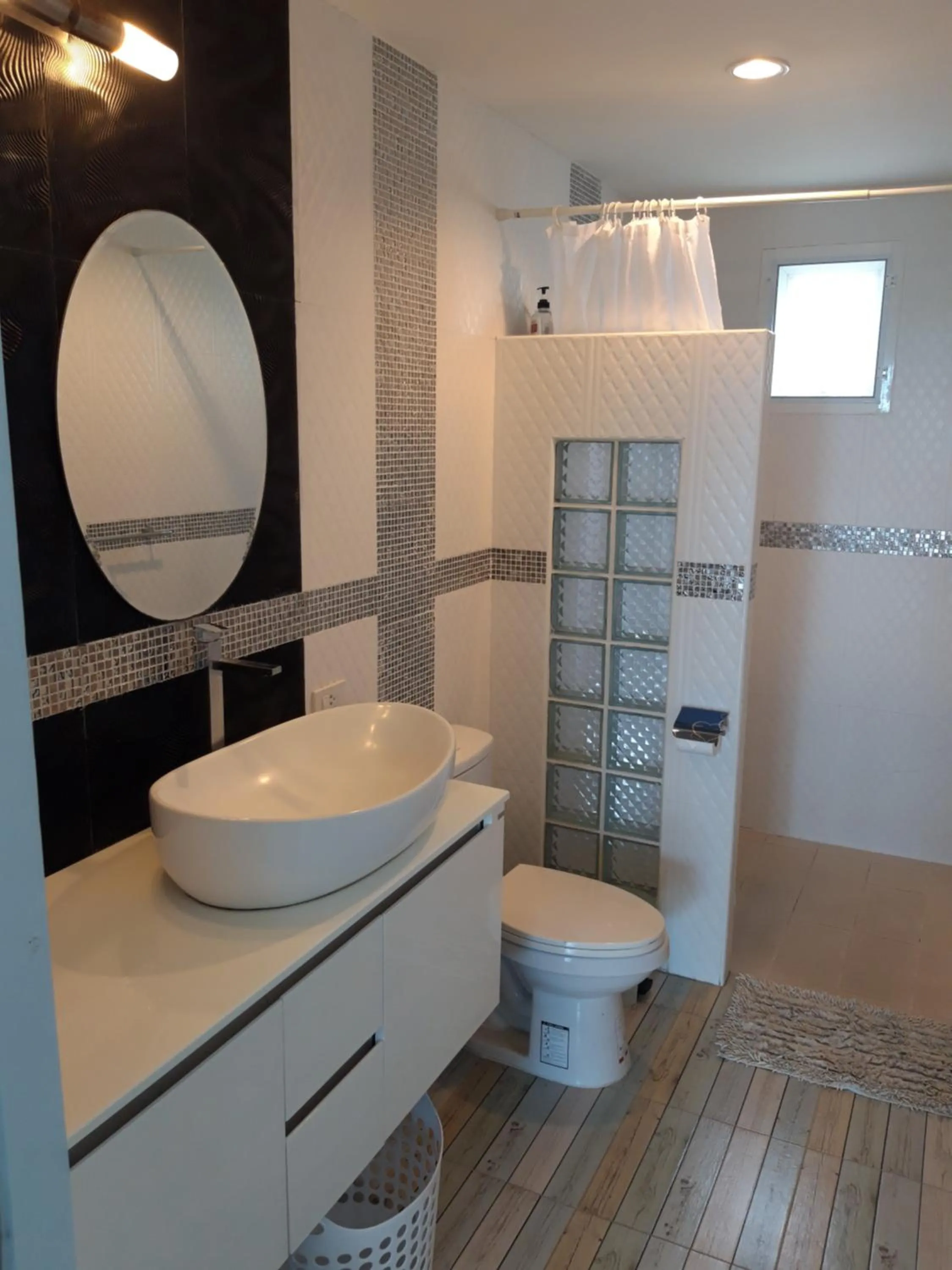 Bathroom in Padel Phangan Suite