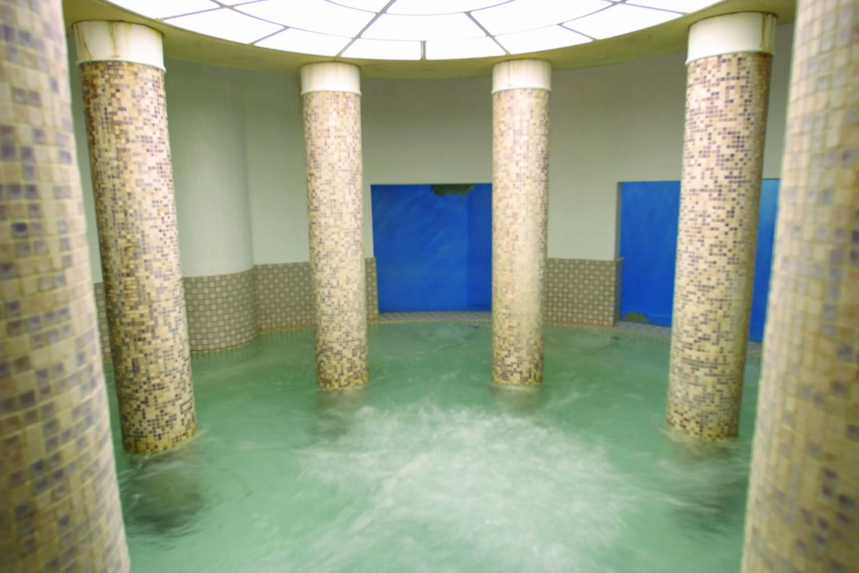 Hot Tub in Hawaiians Glamping Mauna Village