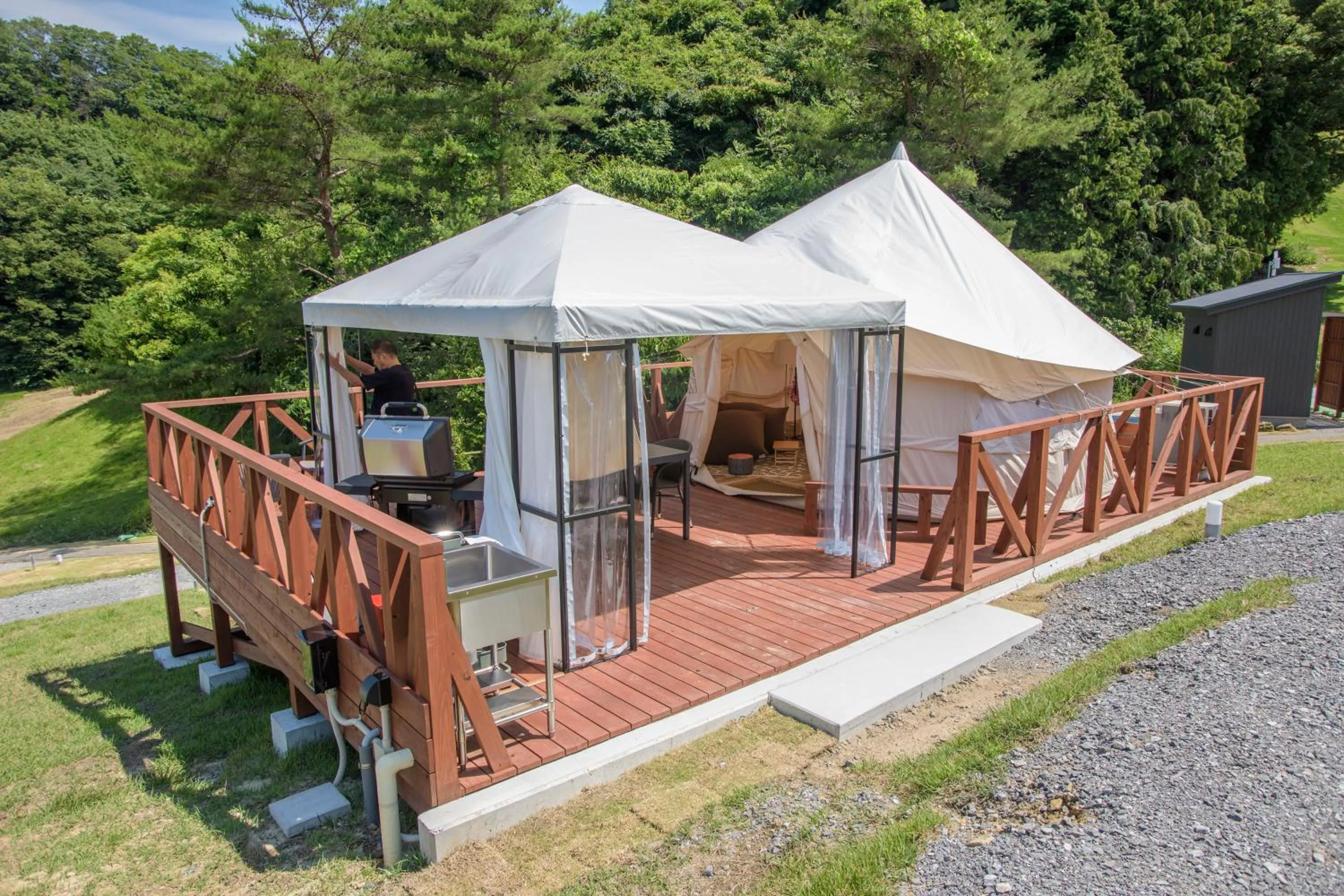 BBQ facilities in Hawaiians Glamping Mauna Village