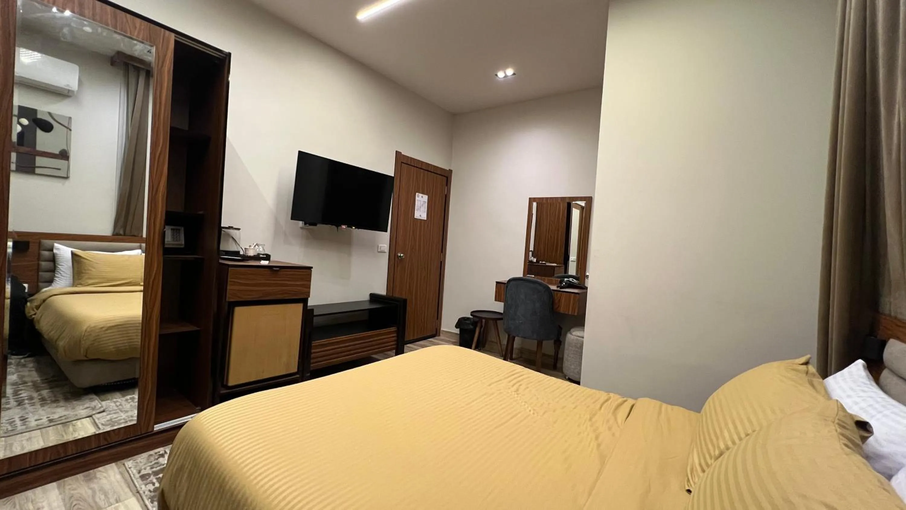 Bed in Italia Hotel Cairo