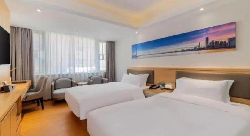 Bed in Guangzhou New Tianhe Hotel