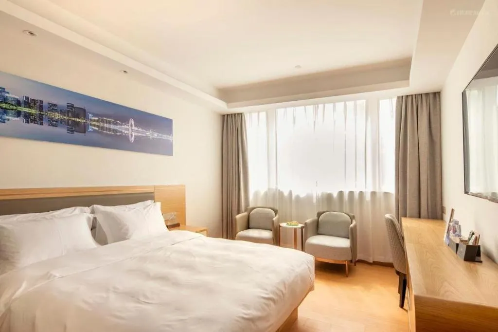 Bed in Guangzhou New Tianhe Hotel