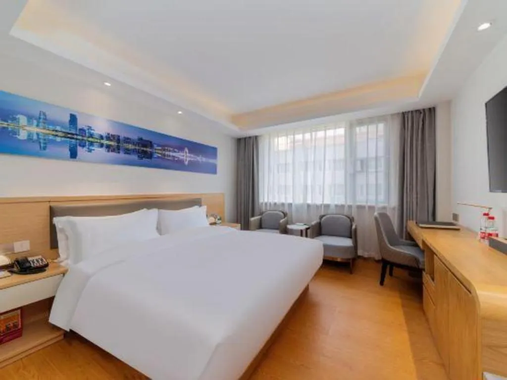 Bed in Guangzhou New Tianhe Hotel