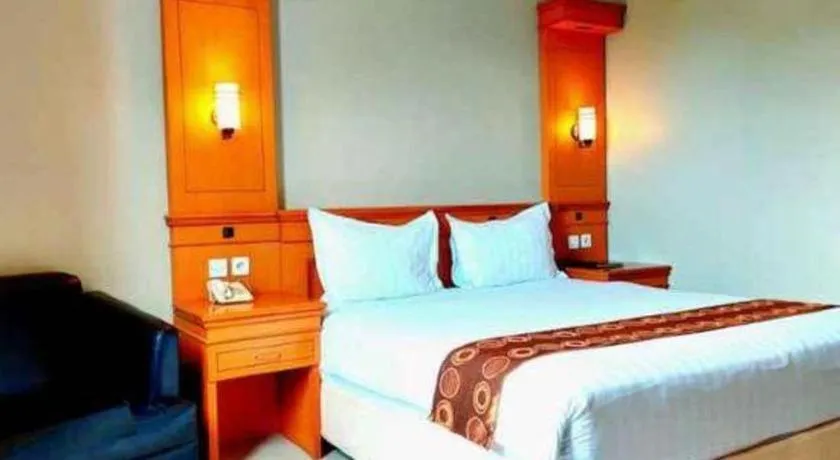 Bed in Rama Garden Hotel