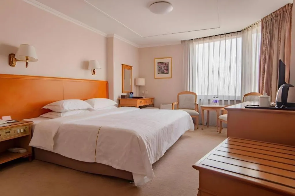 Bed in The Twenty First Century Hotel