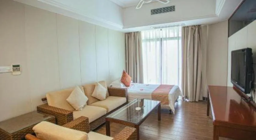 Bed in Sanya Yellow River Kyoto Hotel