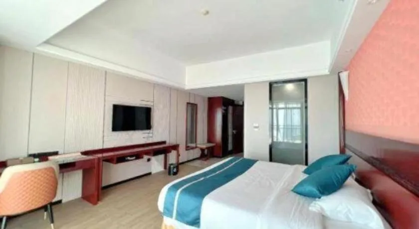 Bed in Sanya Yellow River Kyoto Hotel