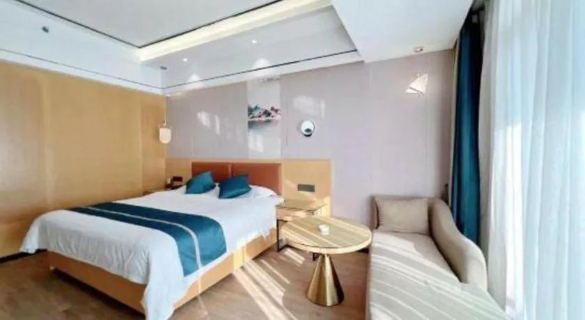 Bed in Sanya Yellow River Kyoto Hotel