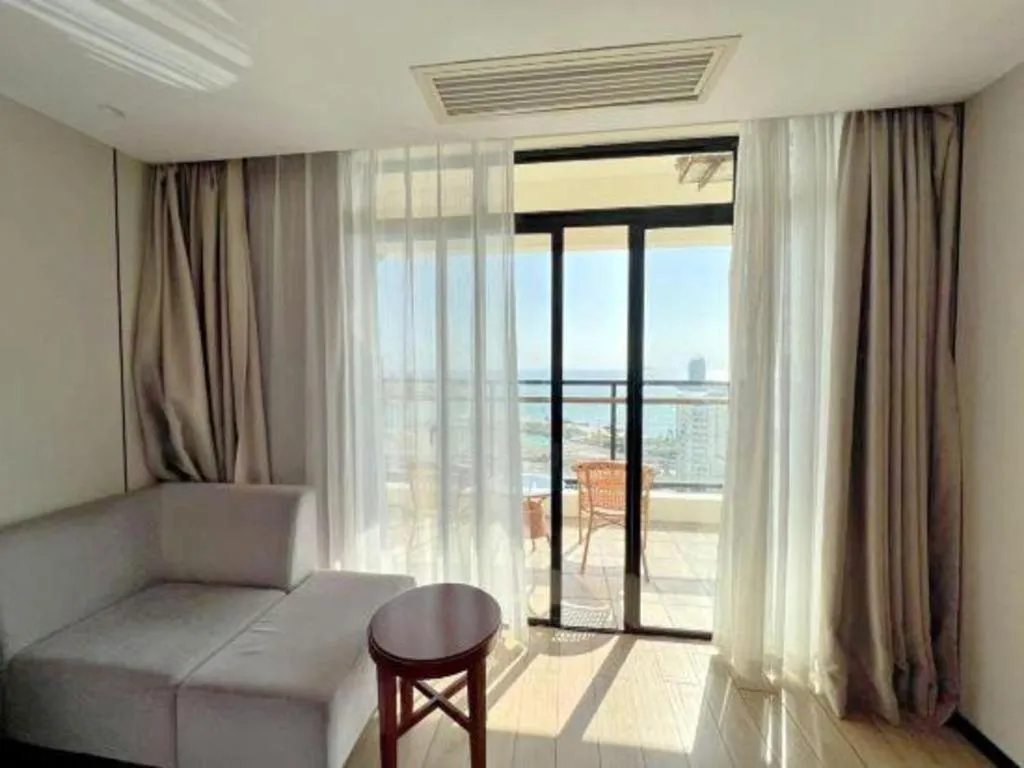 Bed in Sanya Yellow River Kyoto Hotel