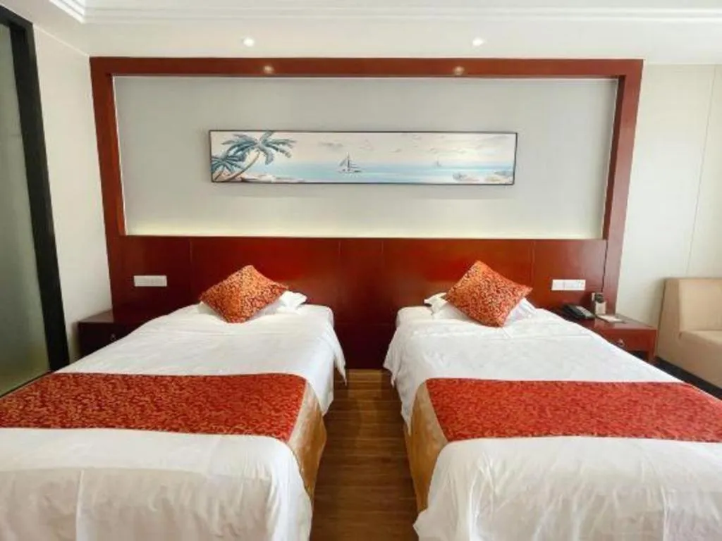 Bed in Sanya Yellow River Kyoto Hotel