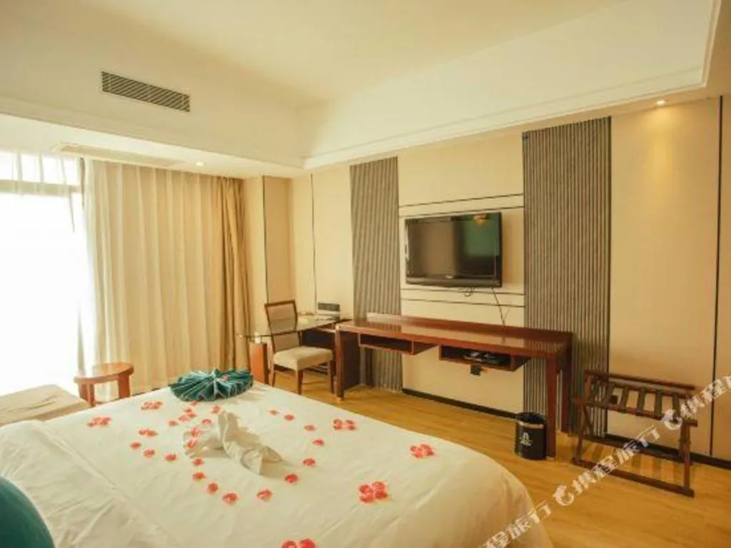 Bed in Sanya Yellow River Kyoto Hotel