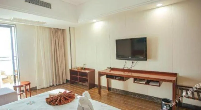 Bed in Sanya Yellow River Kyoto Hotel