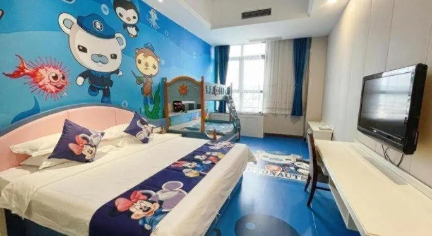 Bed in Sanya Yellow River Kyoto Hotel