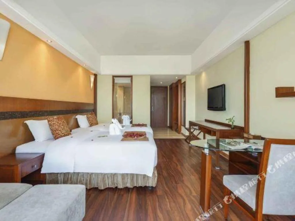 Bed in Sanya Yellow River Kyoto Hotel