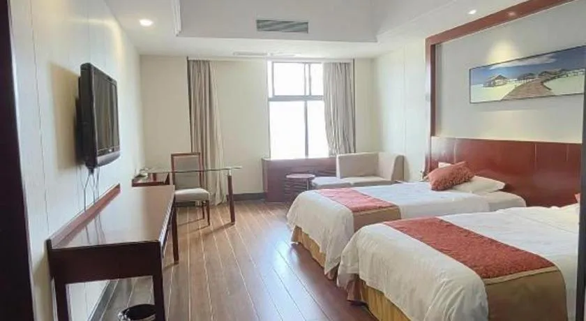 Bed in Sanya Yellow River Kyoto Hotel