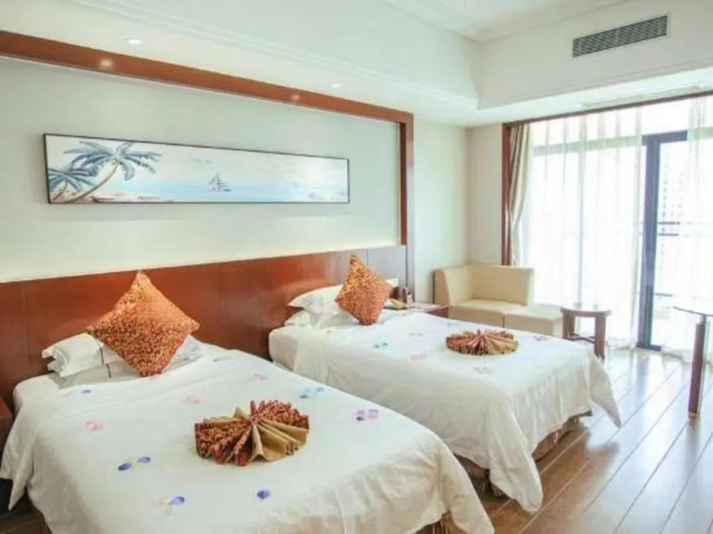 Bed in Sanya Yellow River Kyoto Hotel