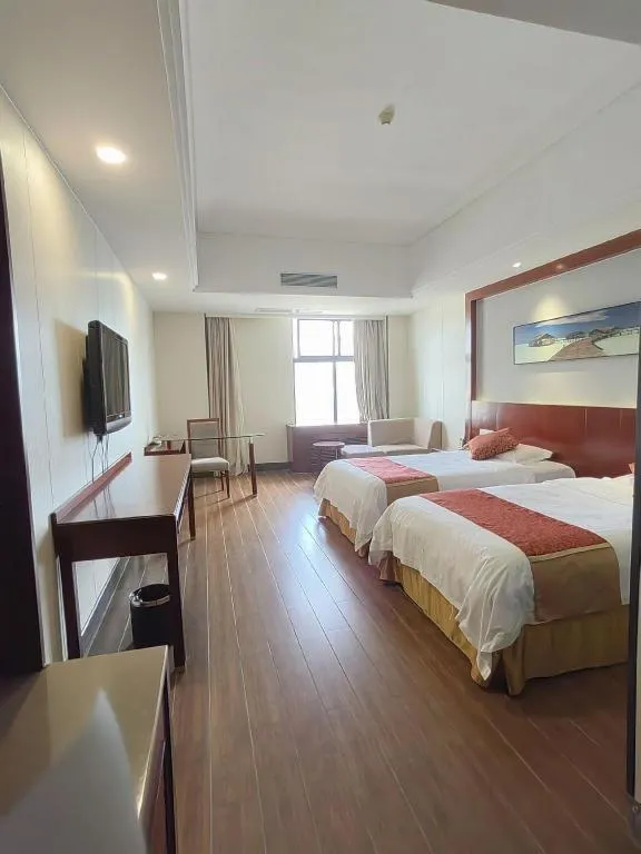 Bed in Sanya Yellow River Kyoto Hotel