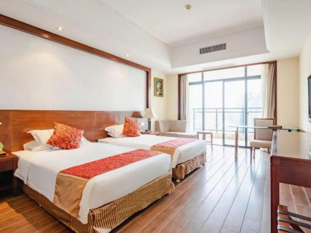 Bed in Sanya Yellow River Kyoto Hotel