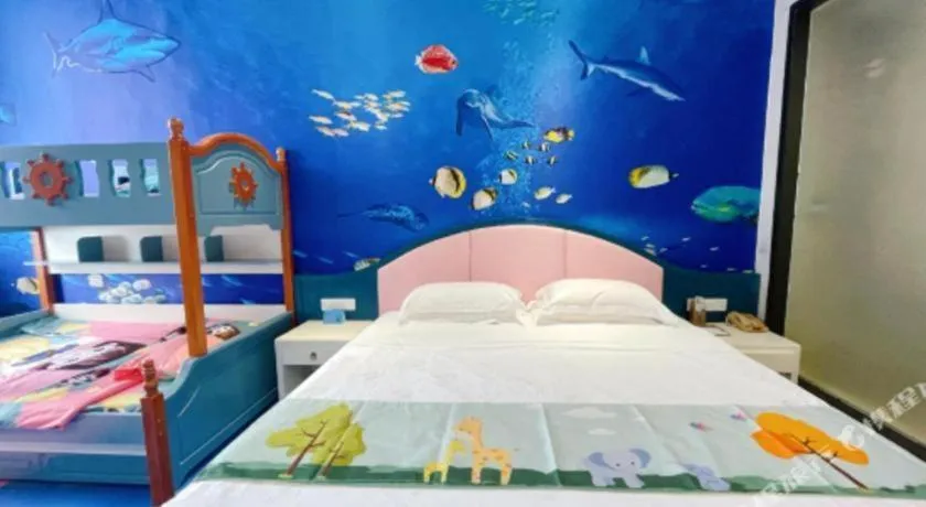 Bed in Sanya Yellow River Kyoto Hotel