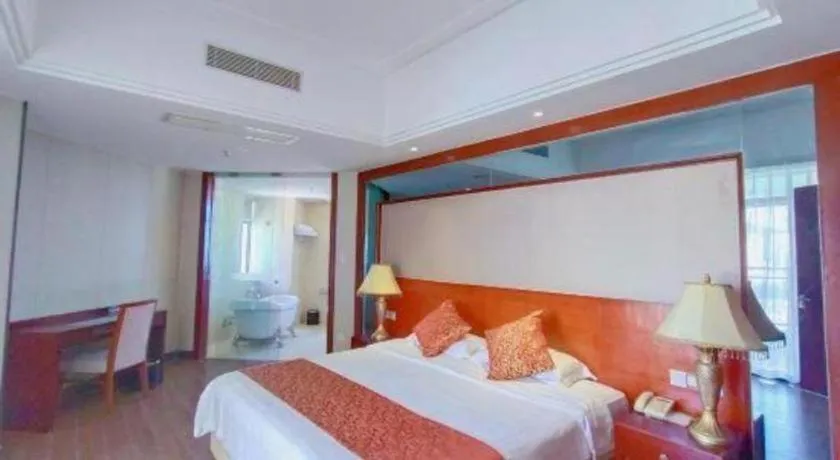 Bed in Sanya Yellow River Kyoto Hotel