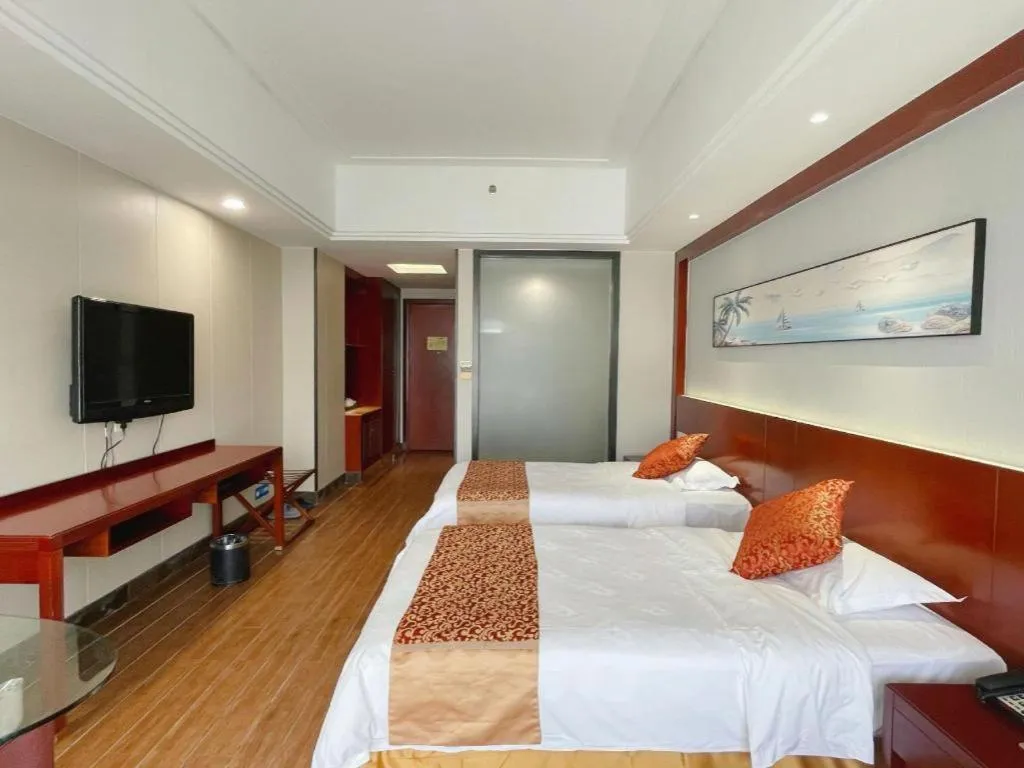 Bed in Sanya Yellow River Kyoto Hotel