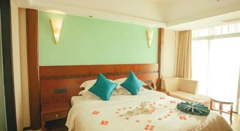 Bed in Sanya Yellow River Kyoto Hotel