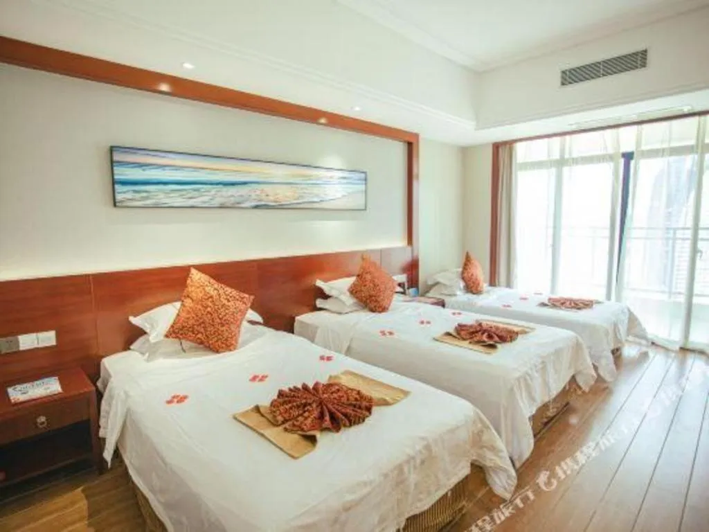 Bed in Sanya Yellow River Kyoto Hotel