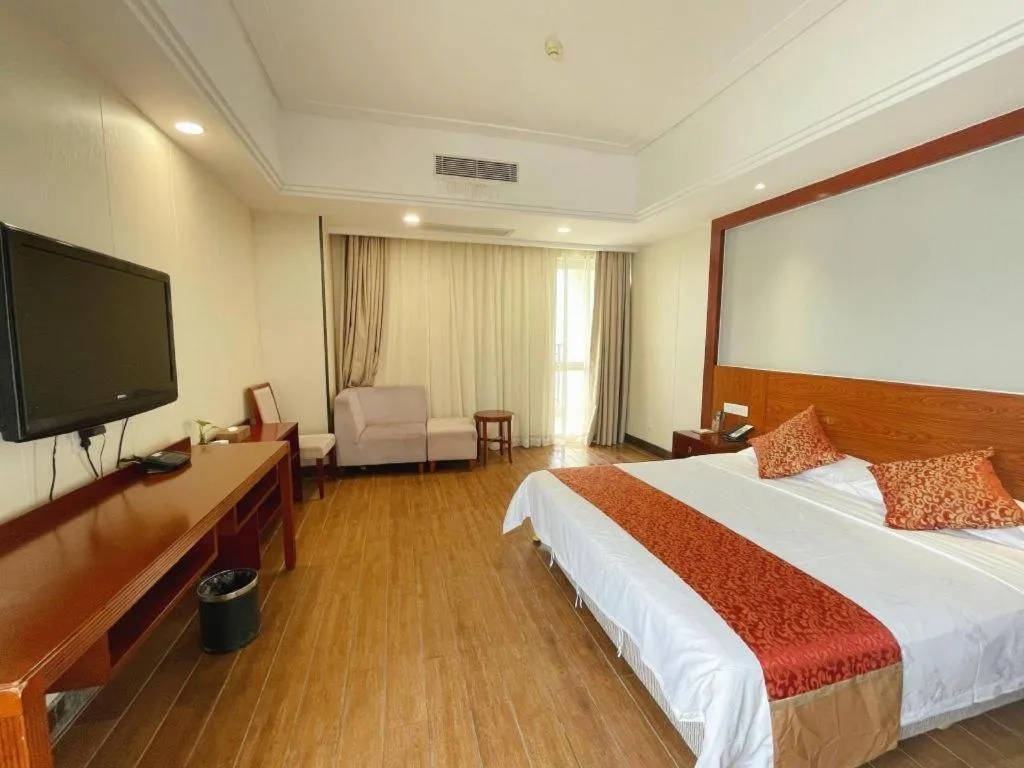 Bed in Sanya Yellow River Kyoto Hotel