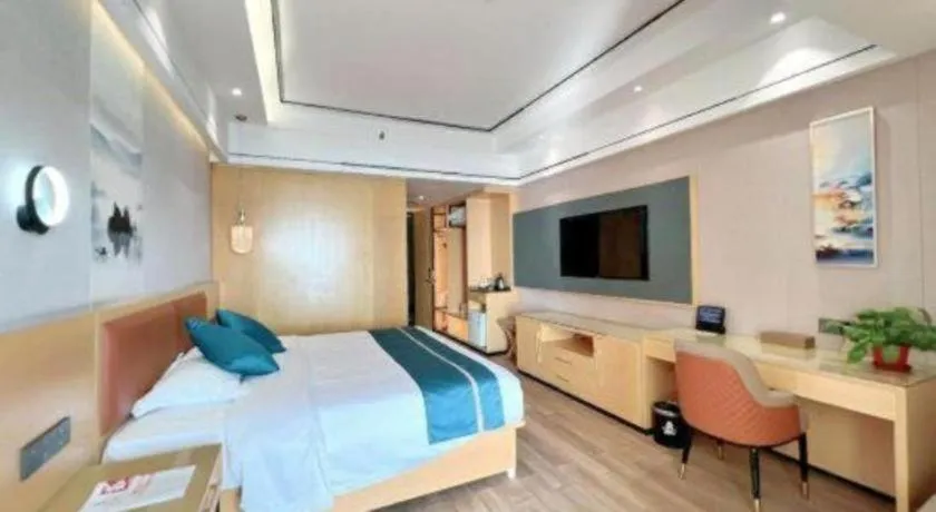 Bed in Sanya Yellow River Kyoto Hotel