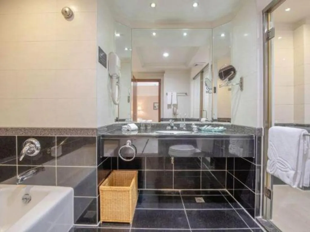 Gladden Hotel Shilong