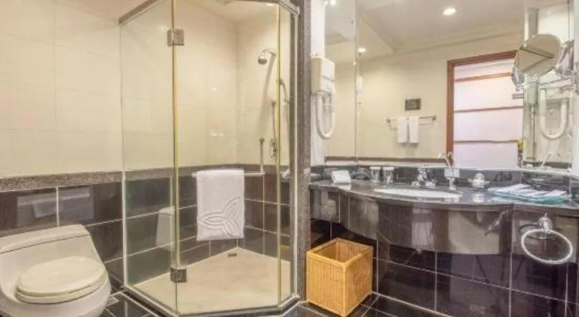 Gladden Hotel Shilong