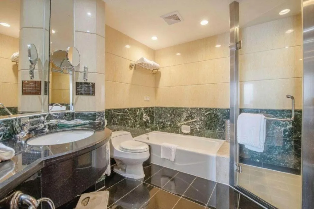 Gladden Hotel Shilong