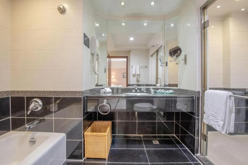 Gladden Hotel Shilong