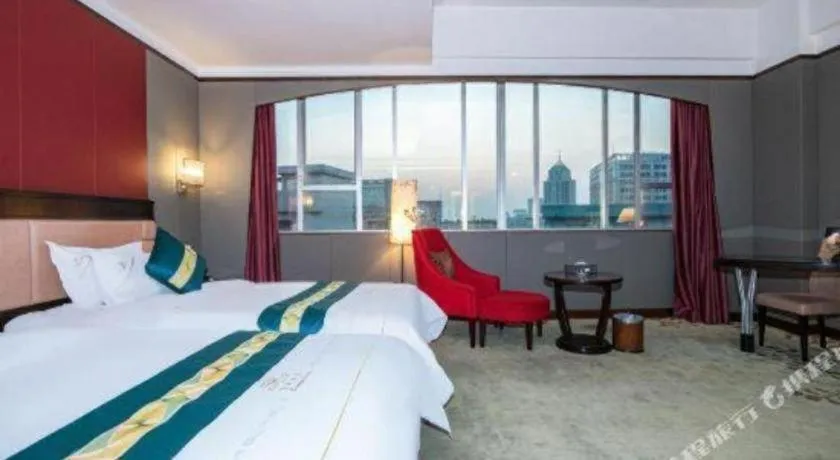 Bed in Shunde Emperor Hotel